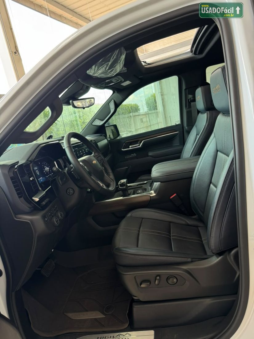 CHEVROLET/GM Silverado High Country 5.3 V8 AWD Automático 2025/2026 — foto 25 de 30