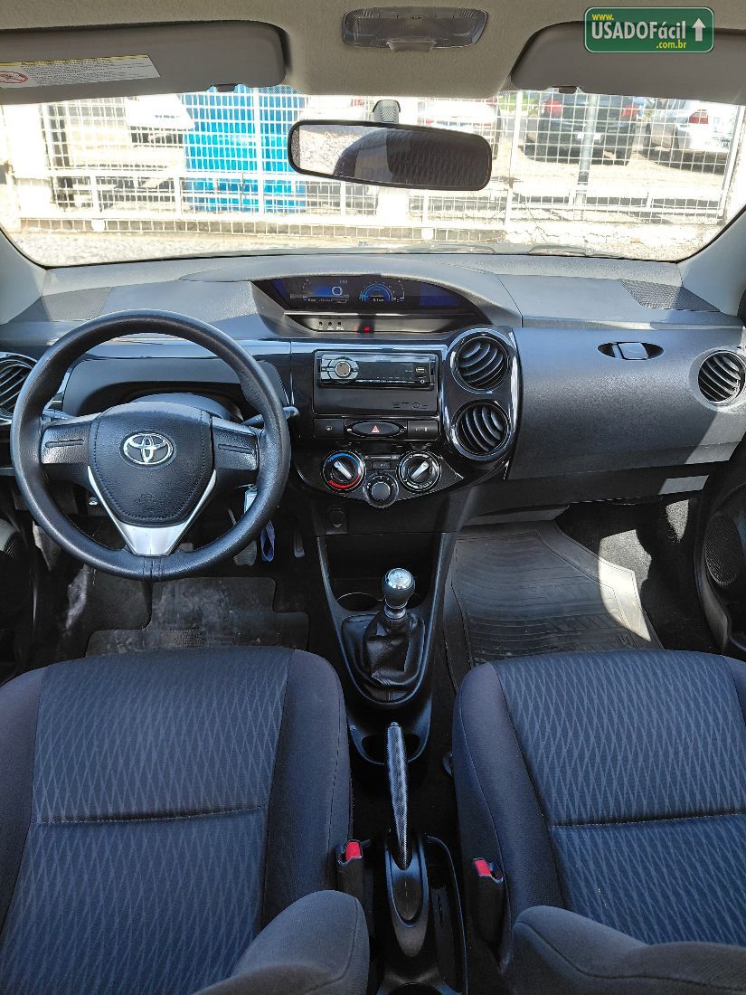 Toyota Etios Hatch X 1.3 Mecânico Flex 2017/2018 — foto 10 de 16