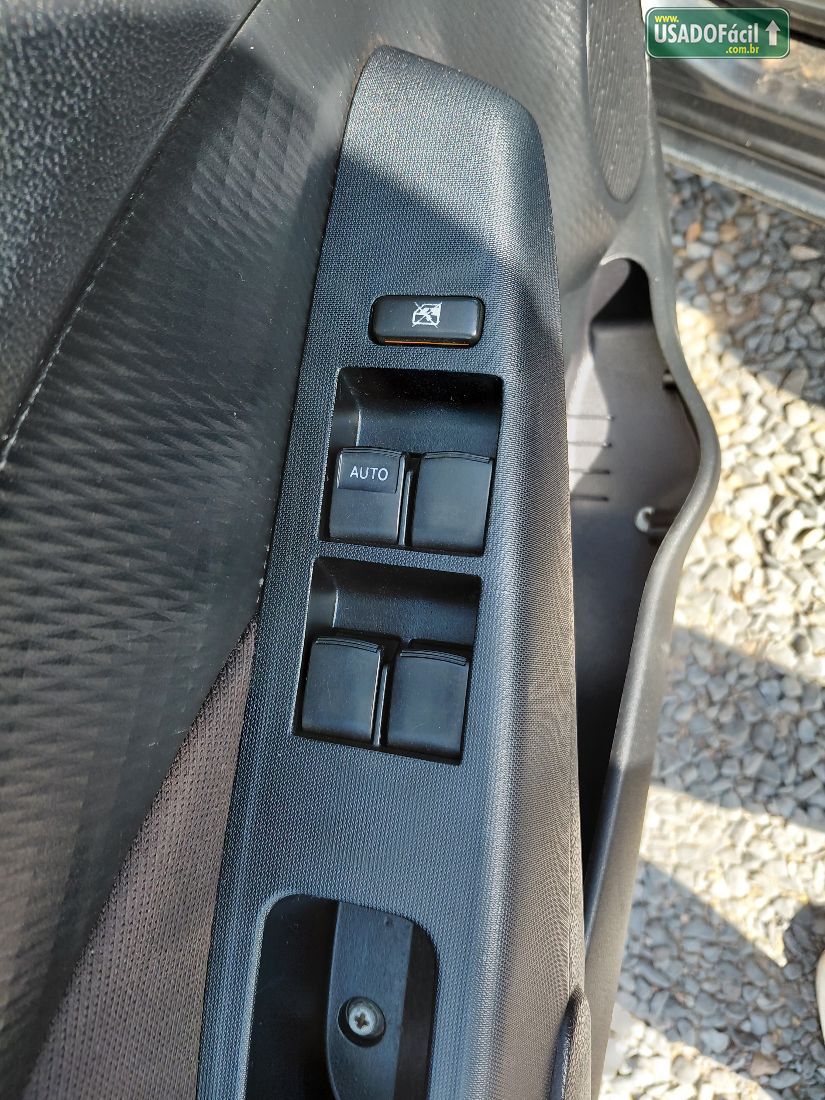 Toyota Etios Hatch X 1.3 Mecânico Flex 2017/2018 — foto 14 de 16