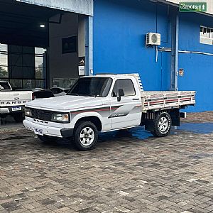 CHEVROLET/GM D-20 Luxe 3.9