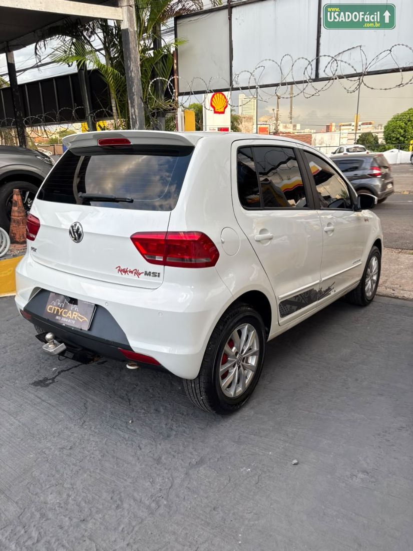 Volkswagen Fox Comfortline 1.6 4P Flex 2015/2015 — foto 6 de 10