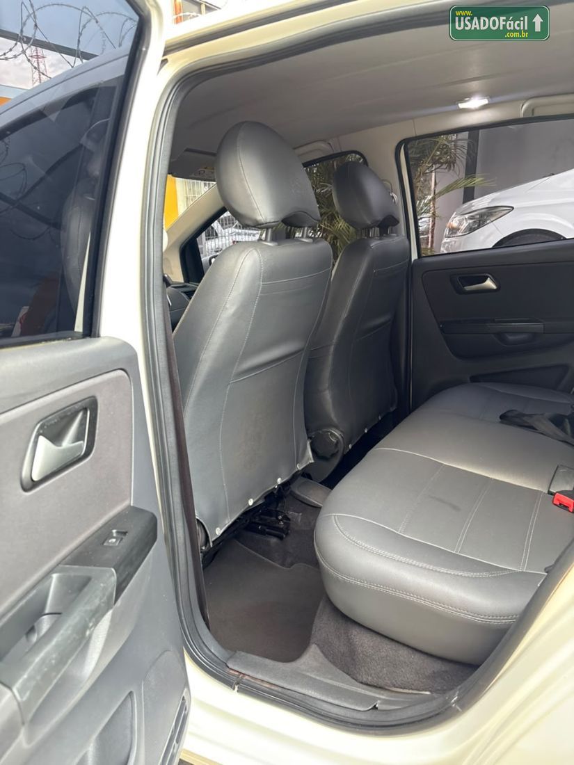 Volkswagen Fox Comfortline 1.6 4P Flex 2015/2015 — foto 9 de 10