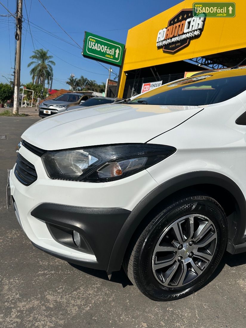 CHEVROLET/GM Onix Hatch Activ 1.4 Mecânico Flex 2016/2017 — foto 3 de 13
