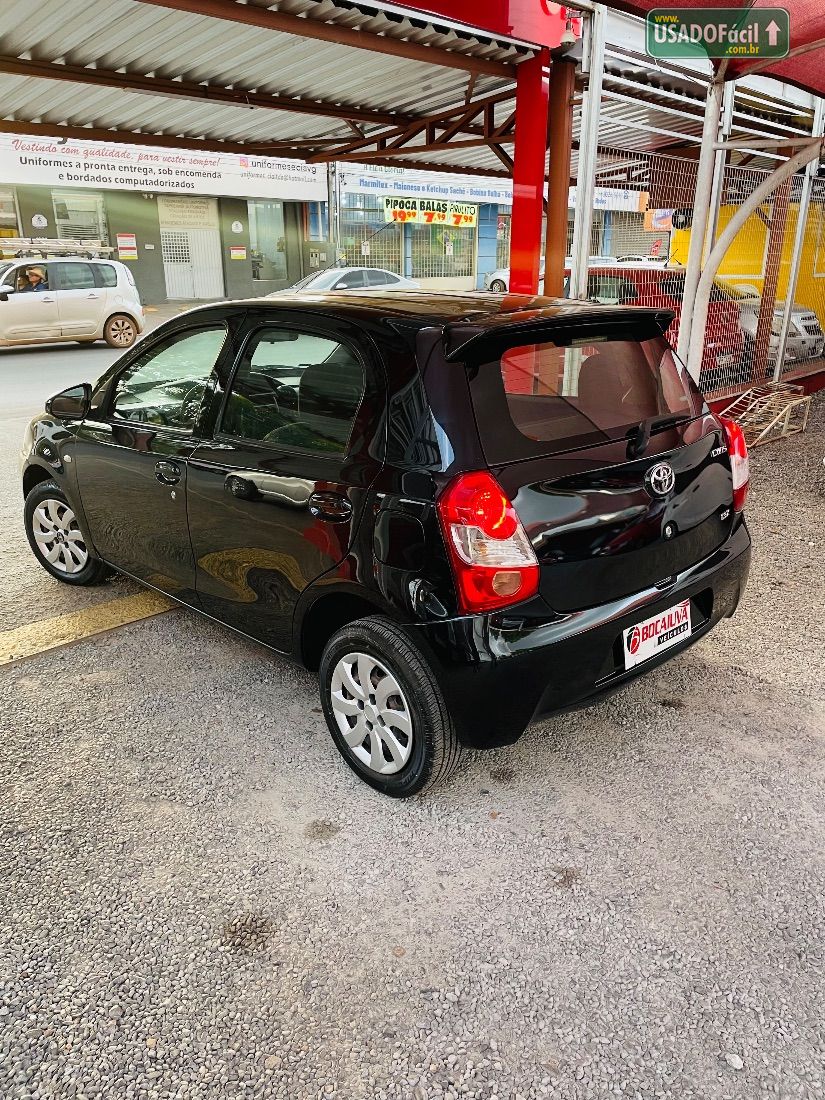 Toyota Etios Hatch X 1.3 Mecânico Flex 2013/2014 — foto 7 de 8