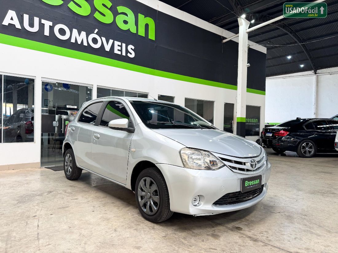 Toyota Etios Hatch X 1.3 Mecânico Flex 2015/2015 — foto 2 de 8
