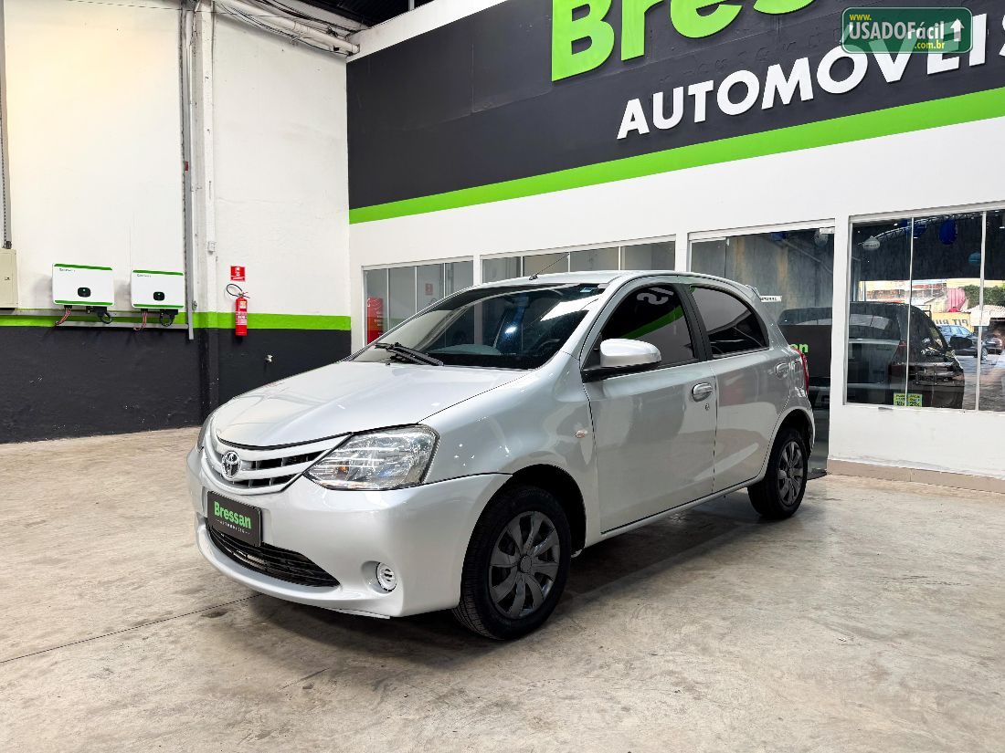 Toyota Etios Hatch X 1.3 Mecânico Flex 2015/2015 — foto 4 de 8