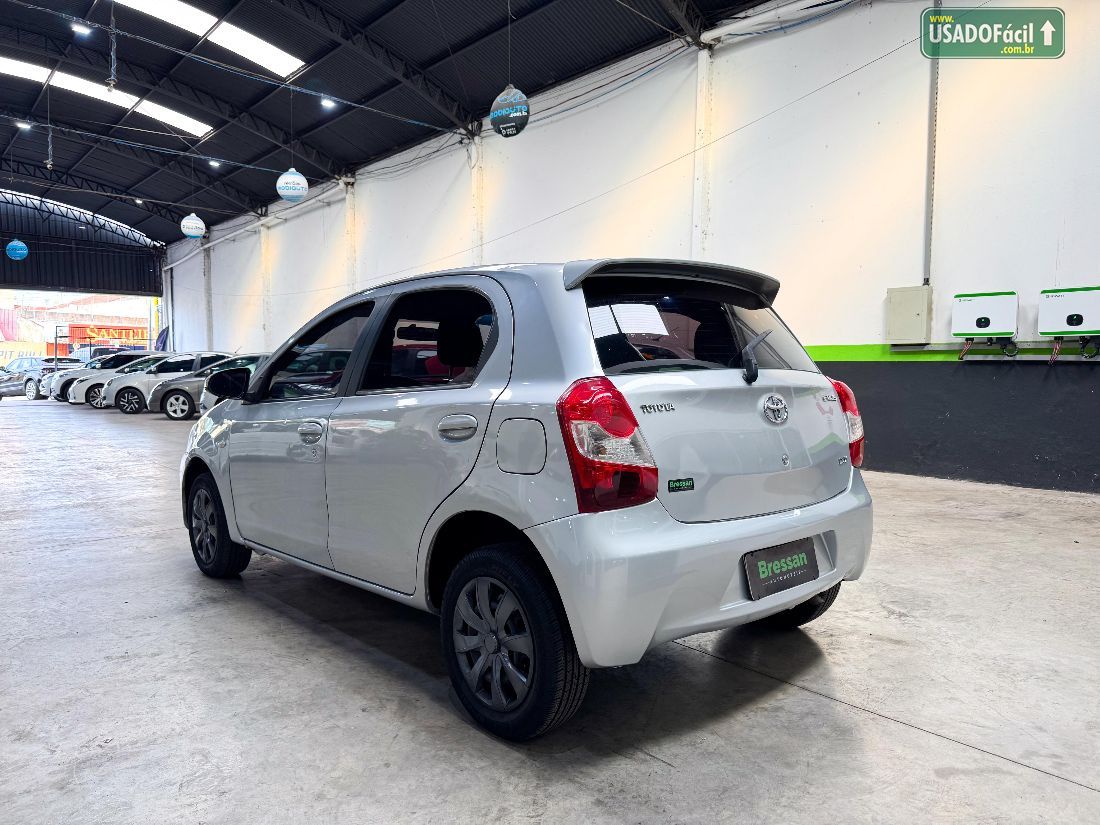 Toyota Etios Hatch X 1.3 Mecânico Flex 2015/2015 — foto 5 de 8