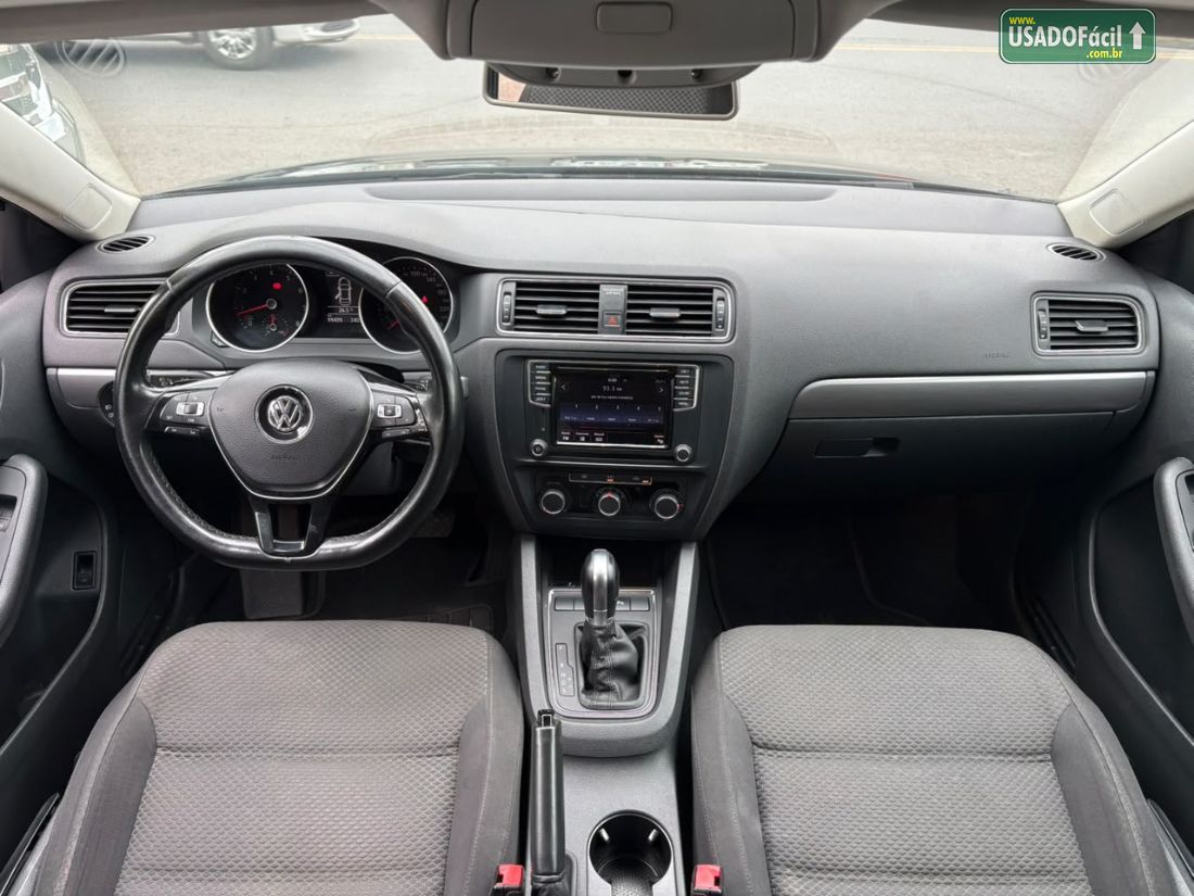Volkswagen Jetta Comfortline 1.4 TSI Automático 2016/2017 — foto 8 de 13
