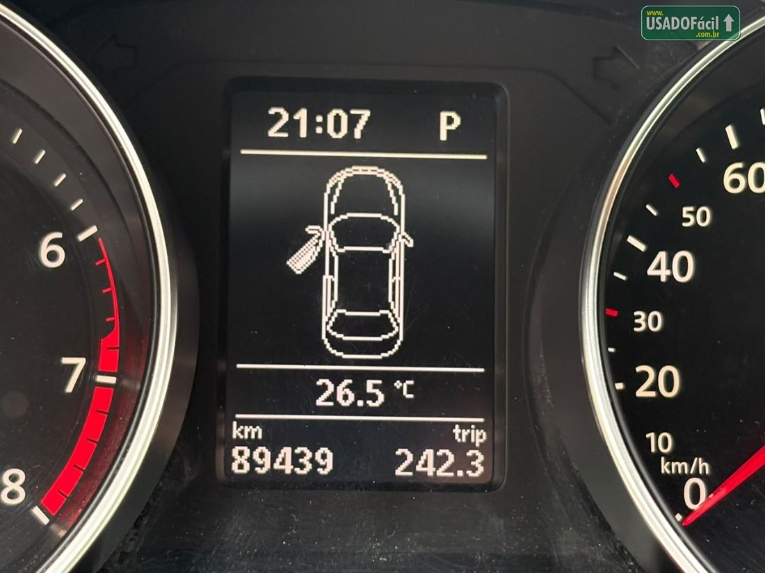 Volkswagen Jetta Comfortline 1.4 TSI Automático 2016/2017 — foto 9 de 13