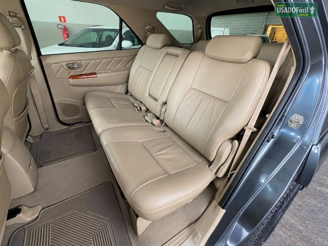 Toyota Hilux SW4 SRV D4-D 3.0 4x4 TDI Automático Diesel 2009/2009 — foto 14 de 15