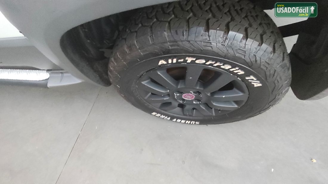 Fiat Strada Adventure CD 1.8 Flex 2014/2014 — foto 8 de 10
