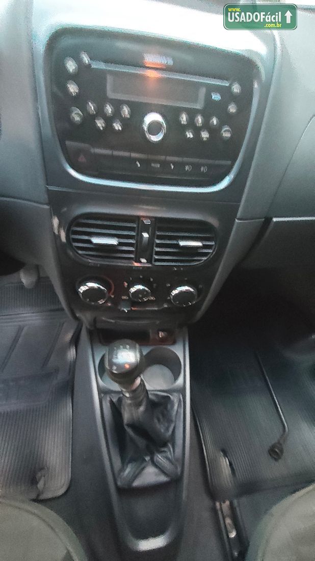 Fiat Strada Adventure CD 1.8 Flex 2014/2014 — foto 9 de 10
