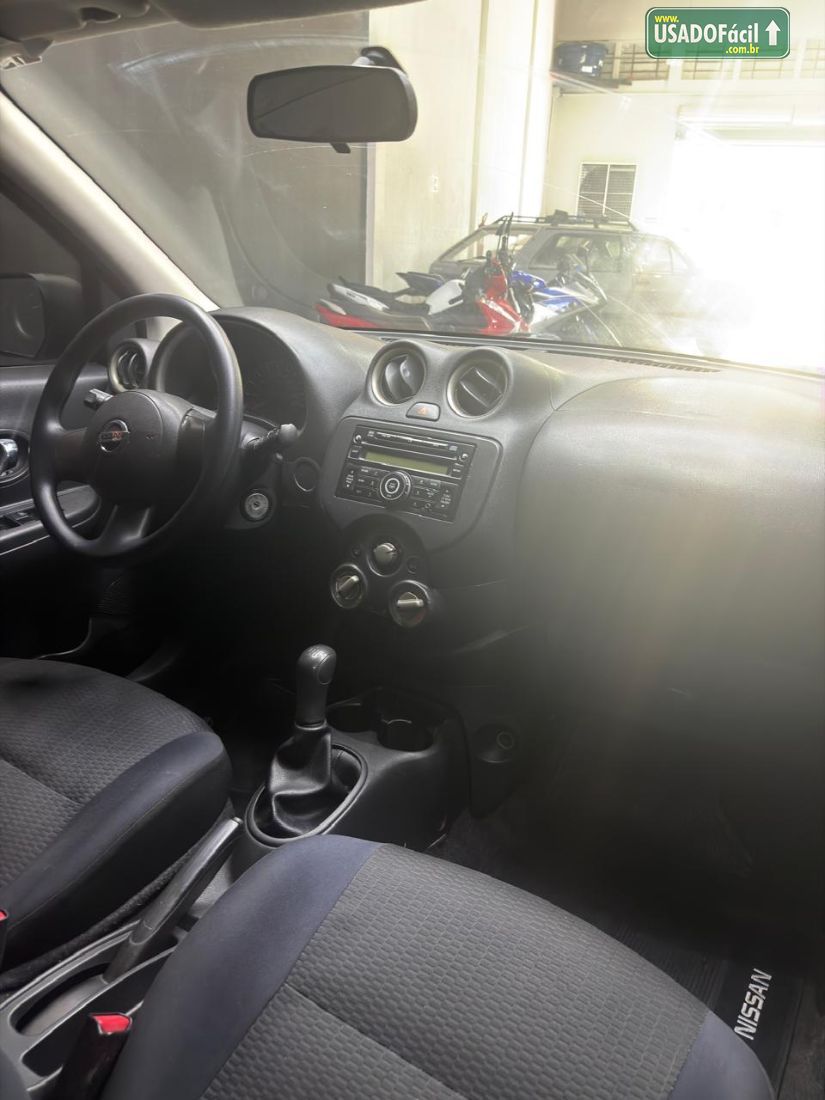 Nissan March SV 1.6 Flex Fuel 2011/2012 — foto 5 de 6