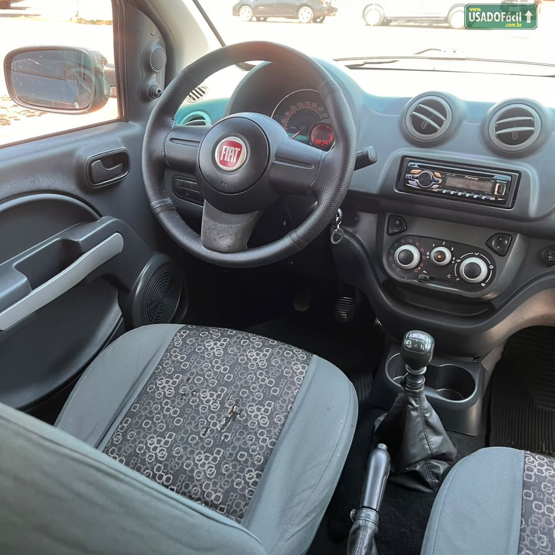 Fiat Uno Vivace 1.0 EVO Fire Flex 5P 2011/2011 — foto 11 de 14