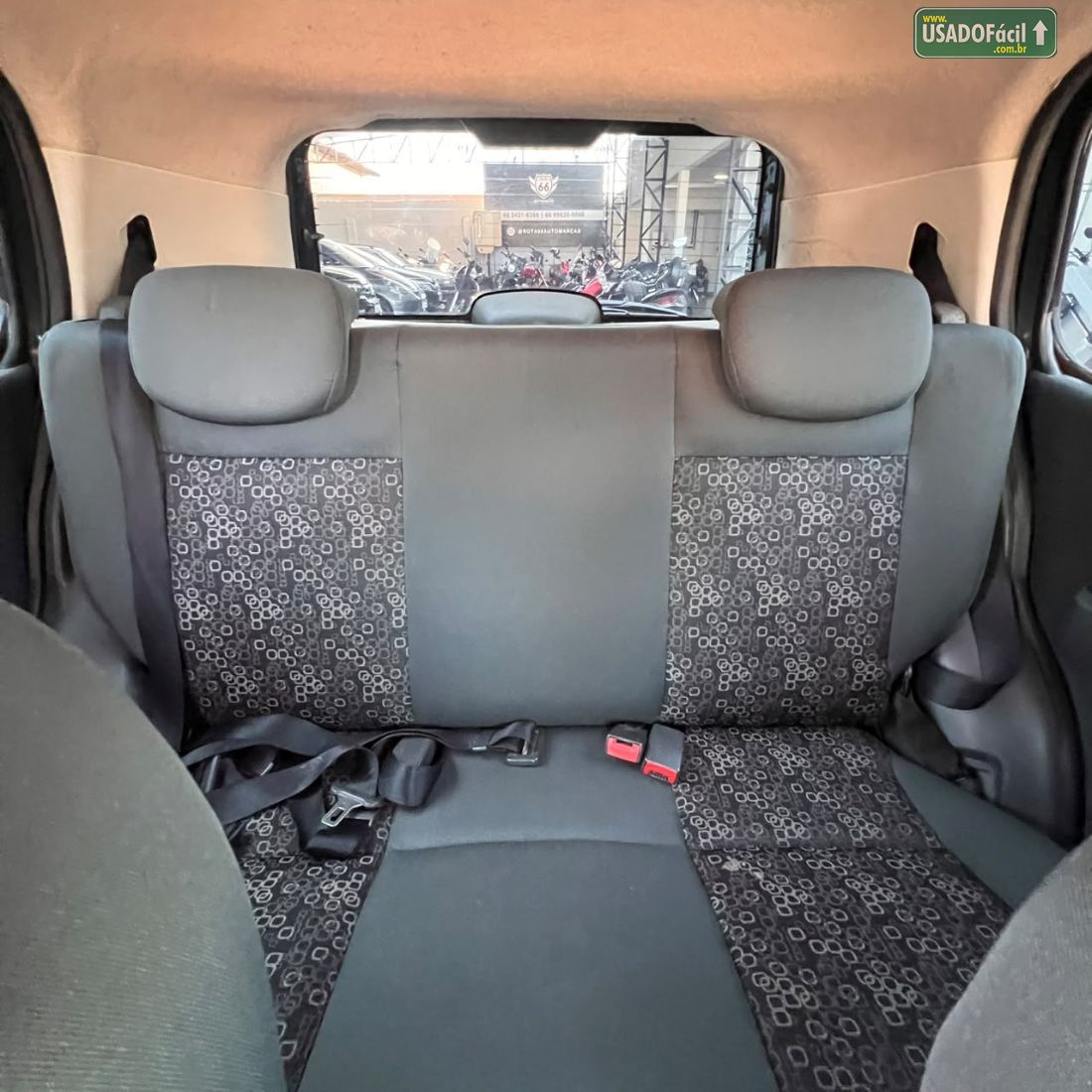 Fiat Uno Vivace 1.0 EVO Fire Flex 5P 2011/2011 — foto 13 de 14