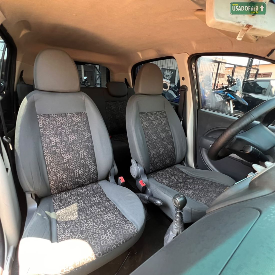 Fiat Uno Vivace 1.0 EVO Fire Flex 5P 2011/2011 — foto 14 de 14