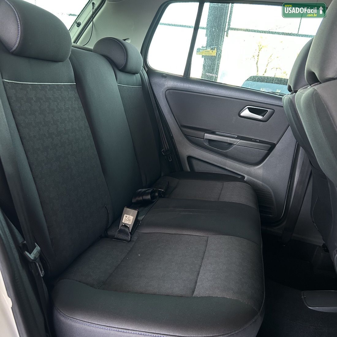 Volkswagen Fox Comfortline 1.6 4P Flex 2015/2016 — foto 9 de 10