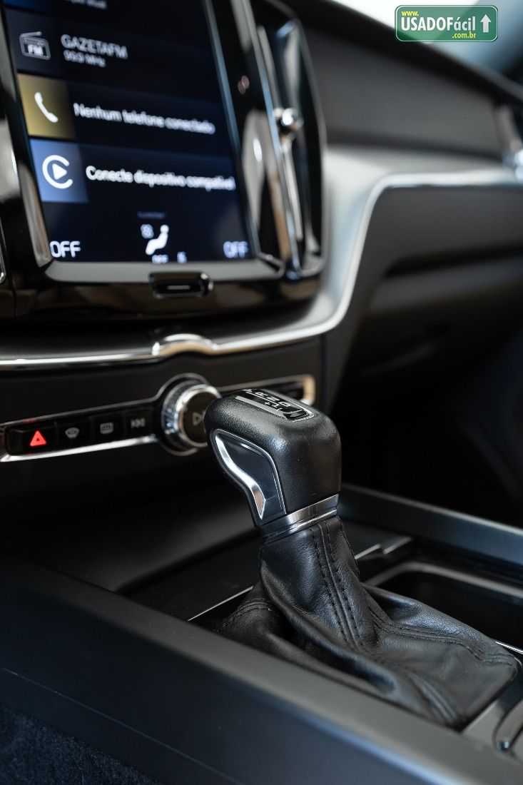 Volvo Volvo XC 60 D-5 Momentum 2.0 AWD Diesel 5P 2019/2020 — foto 14 de 18