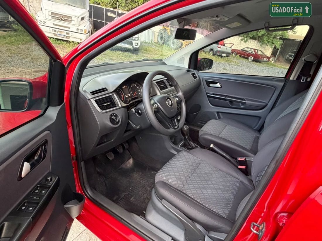 Volkswagen Fox Trendline 1.0 4P Flex 2016/2017 — foto 10 de 12