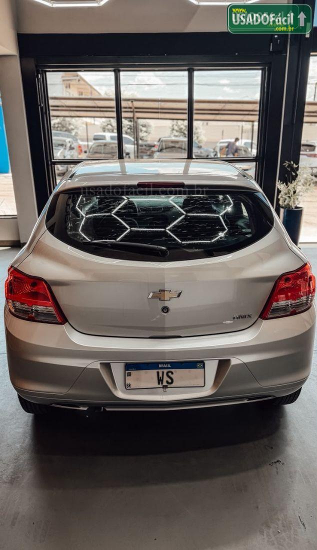 CHEVROLET/GM Onix Hatch LS 1.0 Mecânico Flex 2015/2015 — foto 8 de 9
