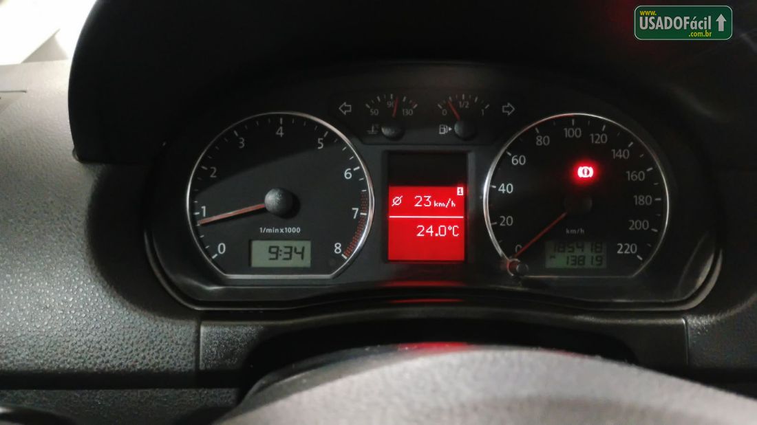 Volkswagen Polo Sedan 1.6 Mi Total Flex 2011/2012 — foto 11 de 18