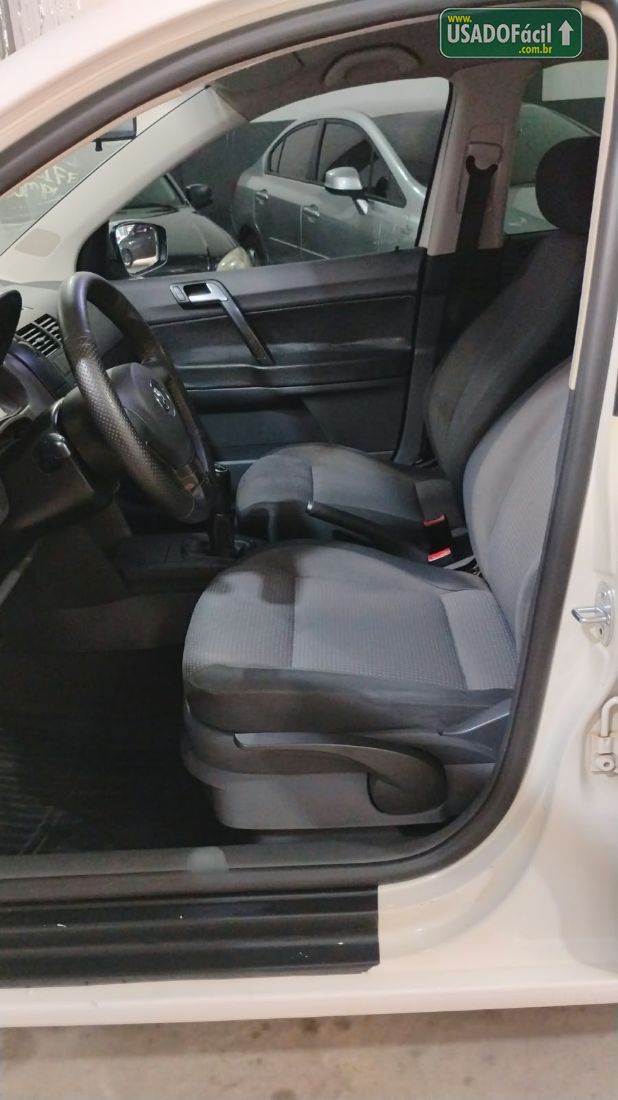 Volkswagen Polo Sedan 1.6 Mi Total Flex 2011/2012 — foto 13 de 18