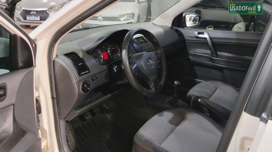 Volkswagen Polo Sedan 1.6 Mi Total Flex 2011/2012 — foto 14 de 18