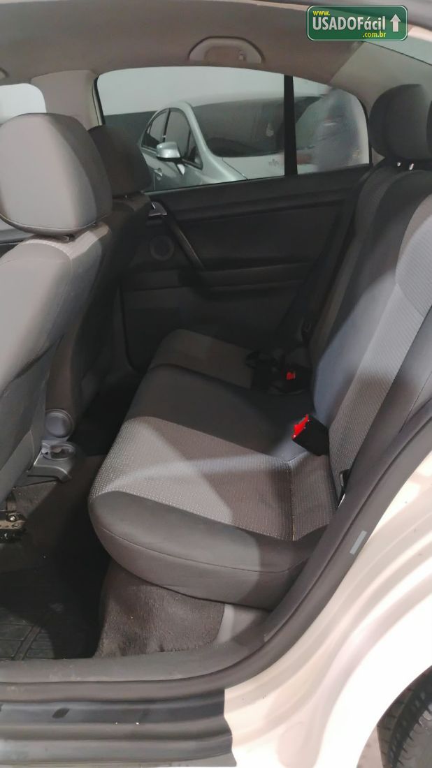 Volkswagen Polo Sedan 1.6 Mi Total Flex 2011/2012 — foto 16 de 18