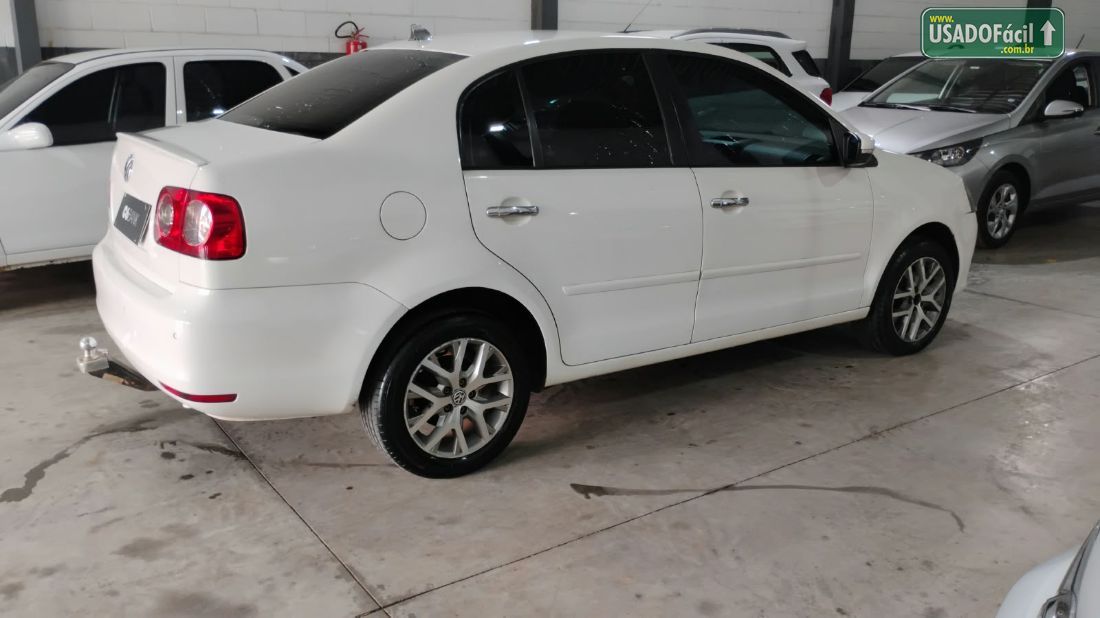 Volkswagen Polo Sedan 1.6 Mi Total Flex 2011/2012 — foto 8 de 18
