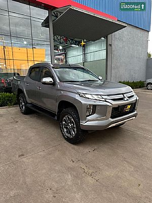 Mitsubishi L200 Triton Sport HPE CD 2.4 4x4 Automático Diesel