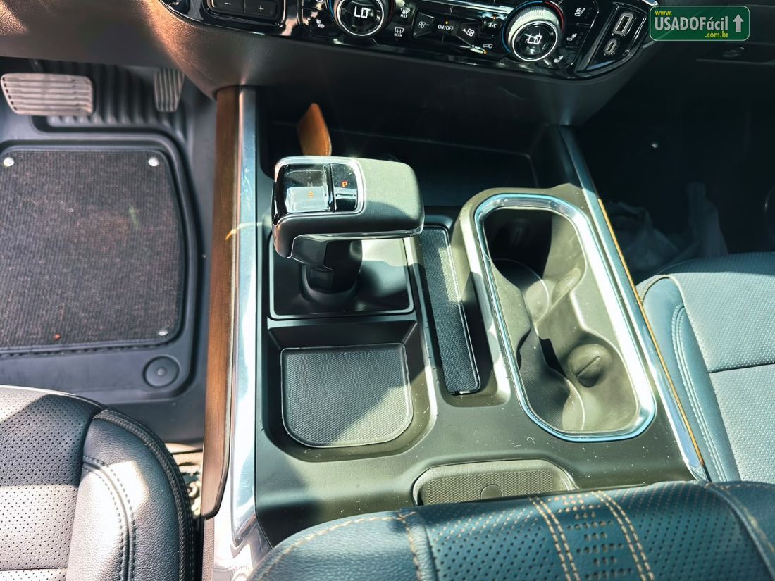 CHEVROLET/GM Silverado High Country 5.3 V8 AWD Automático 2023/2024 — foto 9 de 18