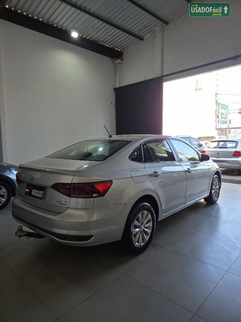 Volkswagen Virtus Comfortline 200 TSI Automático Flex 2018/2018 — foto 4 de 10