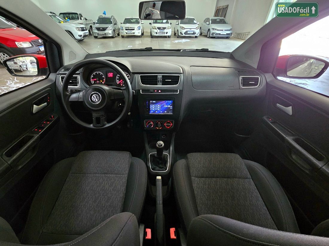 Volkswagen Fox 1.0 Mi 4P Total Flex 2013/2014 — foto 11 de 18