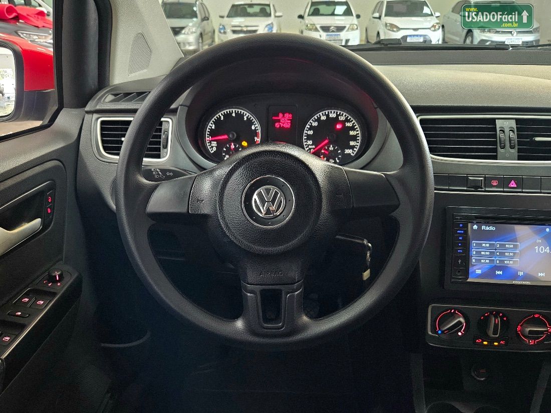 Volkswagen Fox 1.0 Mi 4P Total Flex 2013/2014 — foto 12 de 18