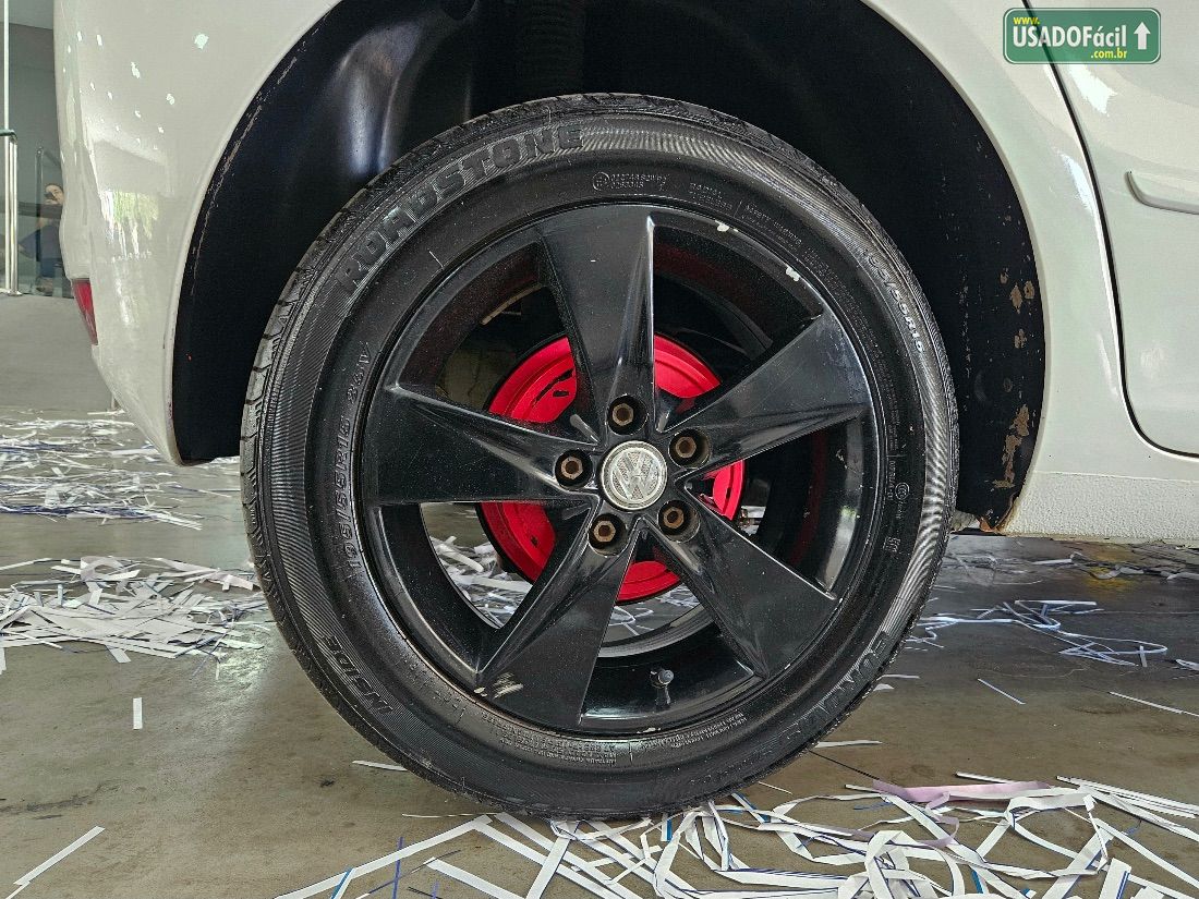 Volkswagen Fox 1.0 Mi 4P Total Flex 2013/2014 — foto 17 de 18