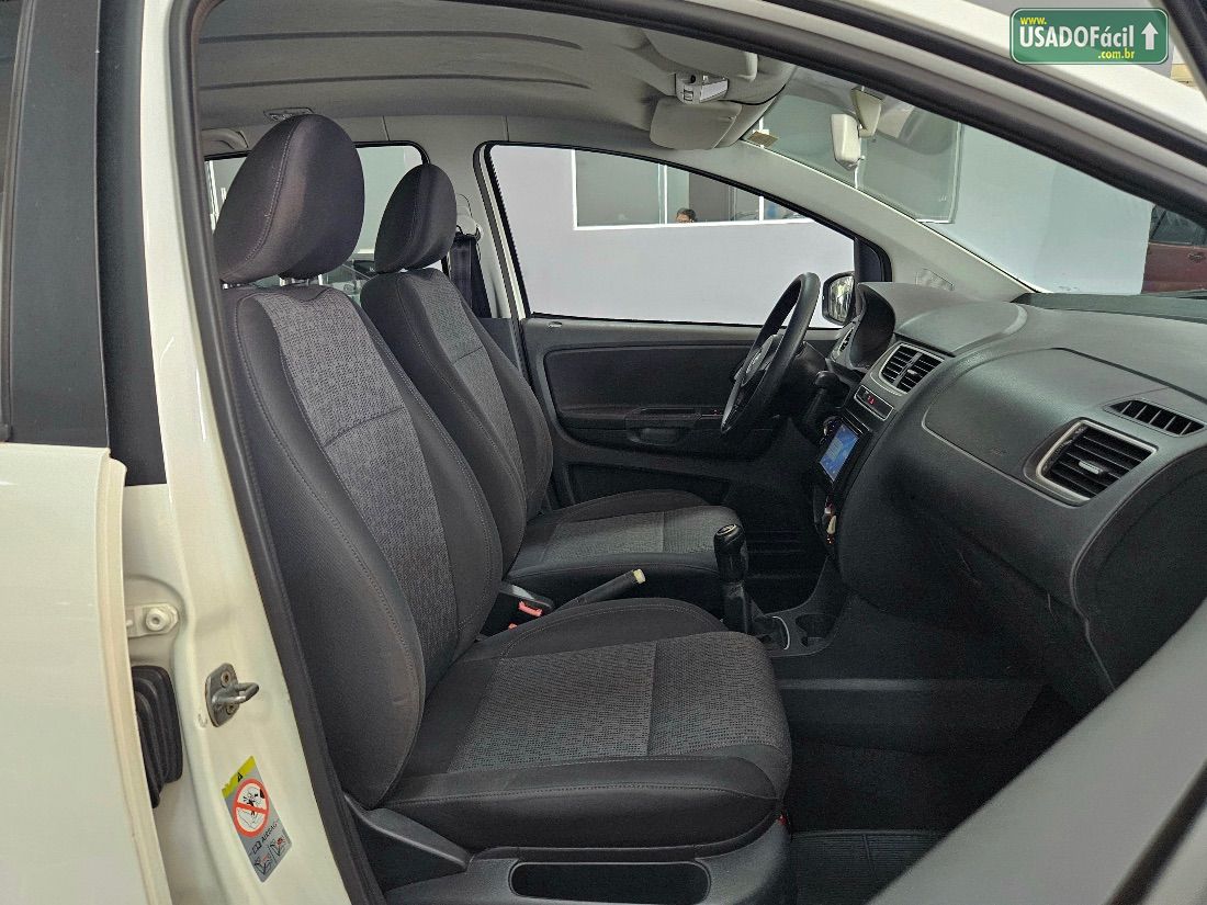 Volkswagen Fox 1.0 Mi 4P Total Flex 2013/2014 — foto 9 de 18