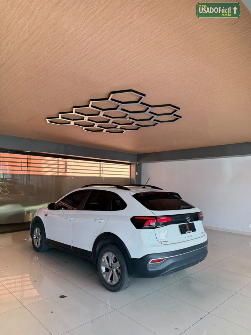 Volkswagen Nivus Comfortline 200 TSI Automático Flex 2022/2023 — foto 4 de 13