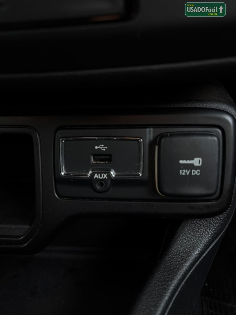 Jeep Renegade Sport 1.8 4x2 Mecânico Flex 2018/2019 — foto 12 de 15