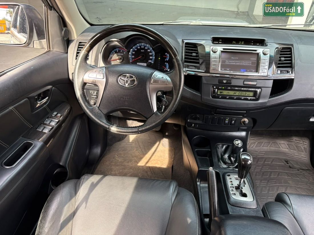 TOYOTA Hilux SW4 SRV 3.0 4x4 TDI Automático Diesel 2015/2015 — foto 13 de 20
