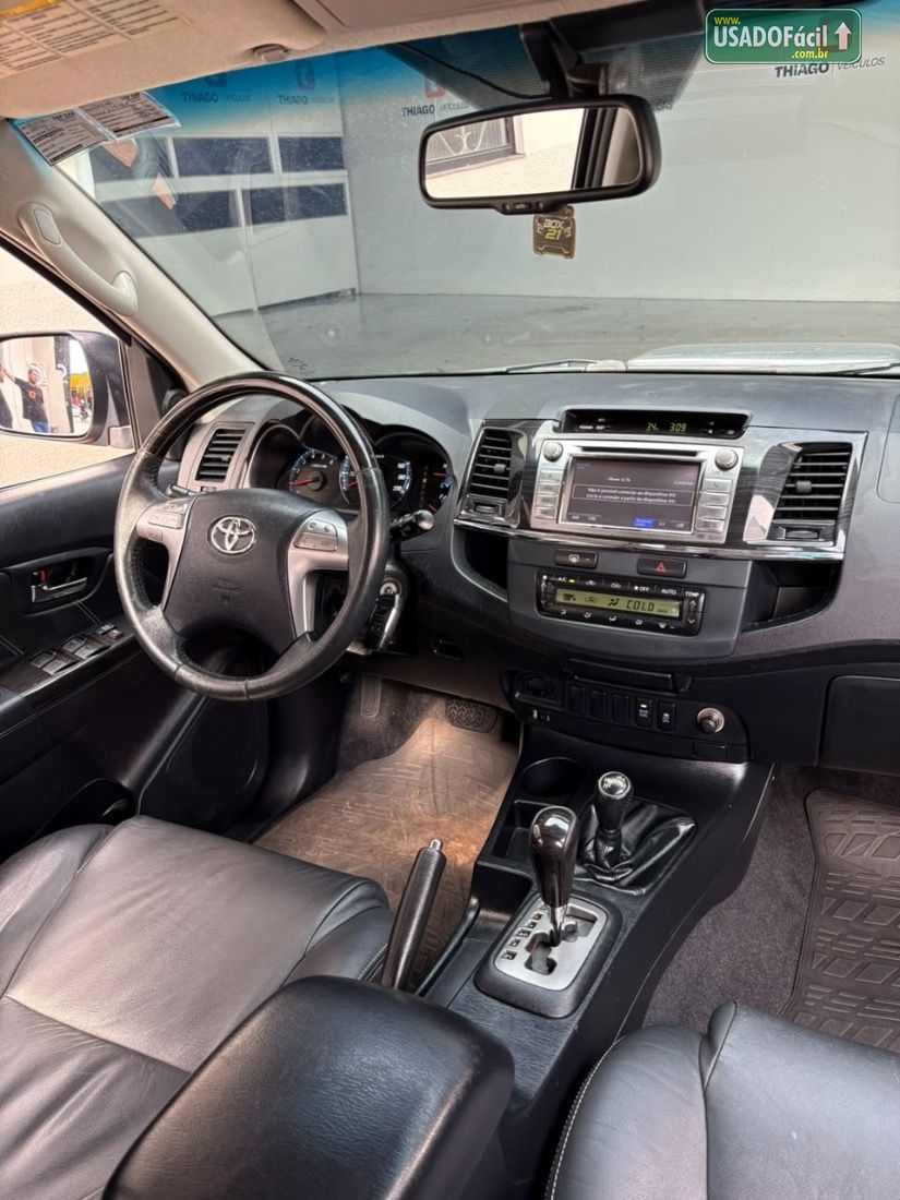 TOYOTA Hilux SW4 SRV 3.0 4x4 TDI Automático Diesel 2015/2015 — foto 14 de 20