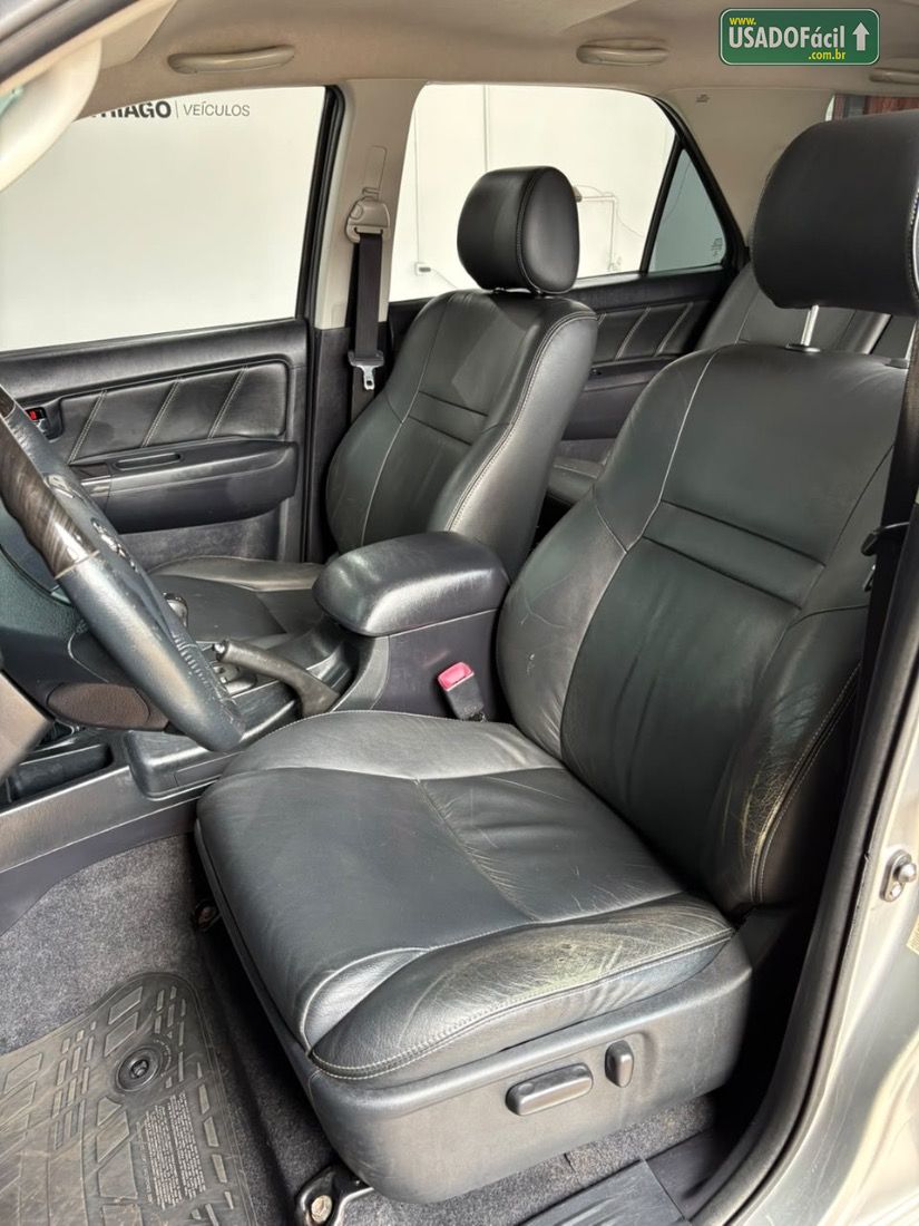 TOYOTA Hilux SW4 SRV 3.0 4x4 TDI Automático Diesel 2015/2015 — foto 16 de 20