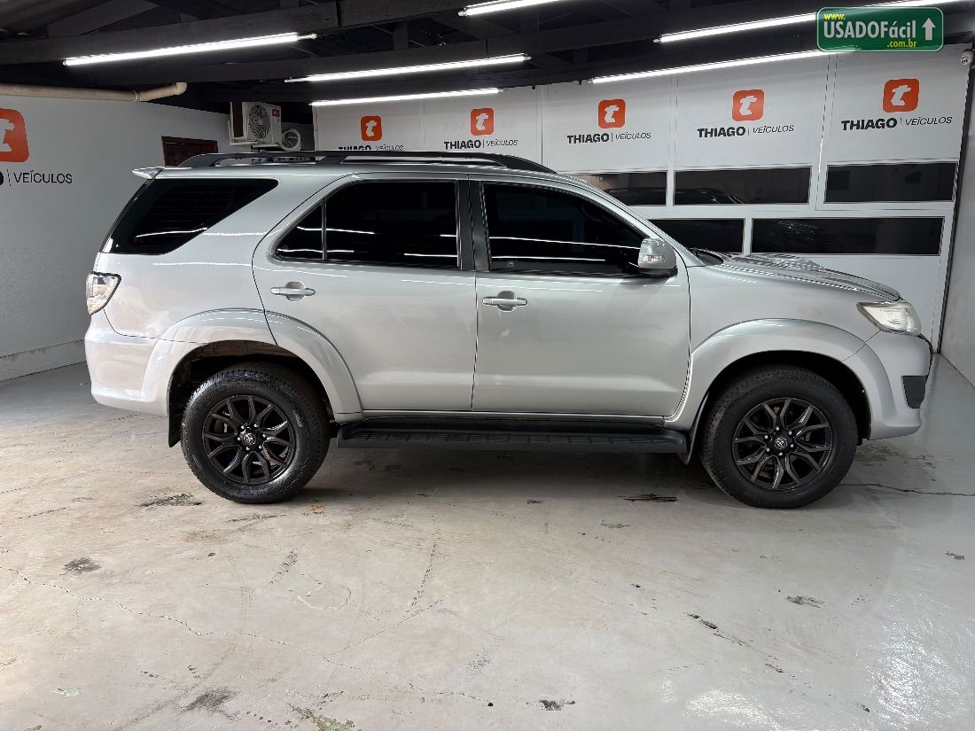TOYOTA Hilux SW4 SRV 3.0 4x4 TDI Automático Diesel 2015/2015 — foto 3 de 20