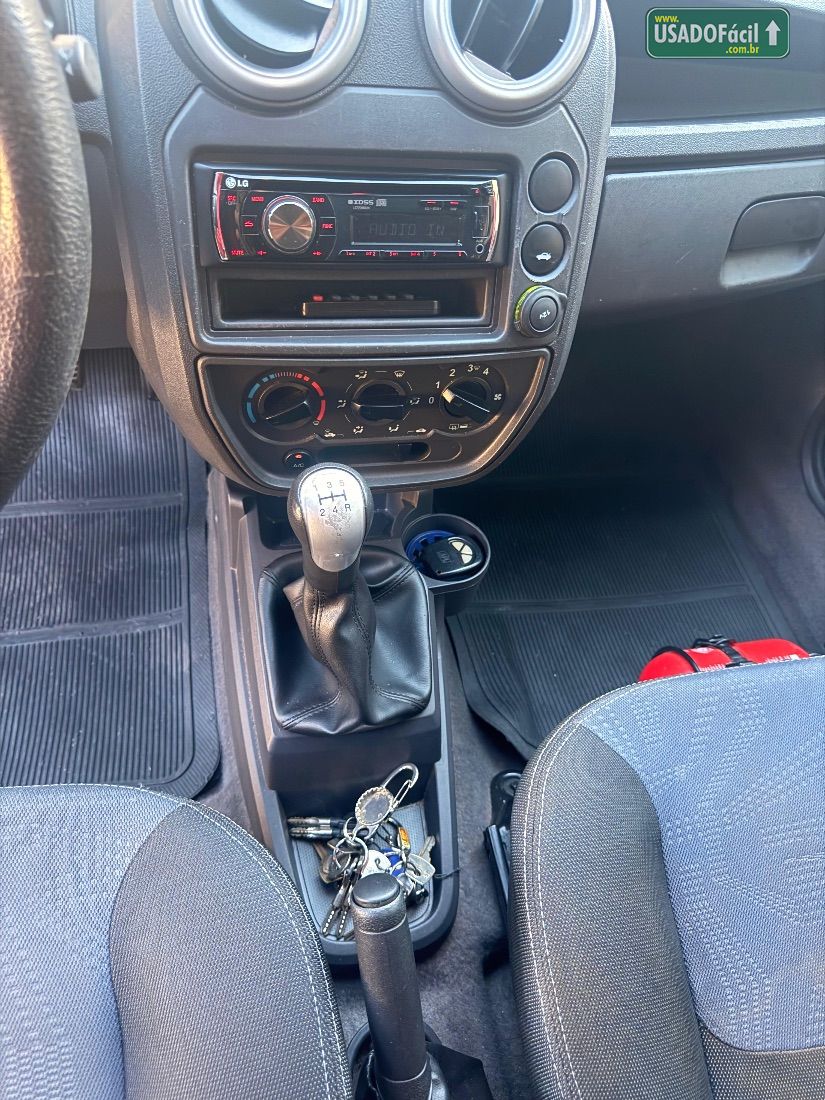 Ford Ka Hatch 1.0 Flex 3P 2013/2013 — foto 13 de 14