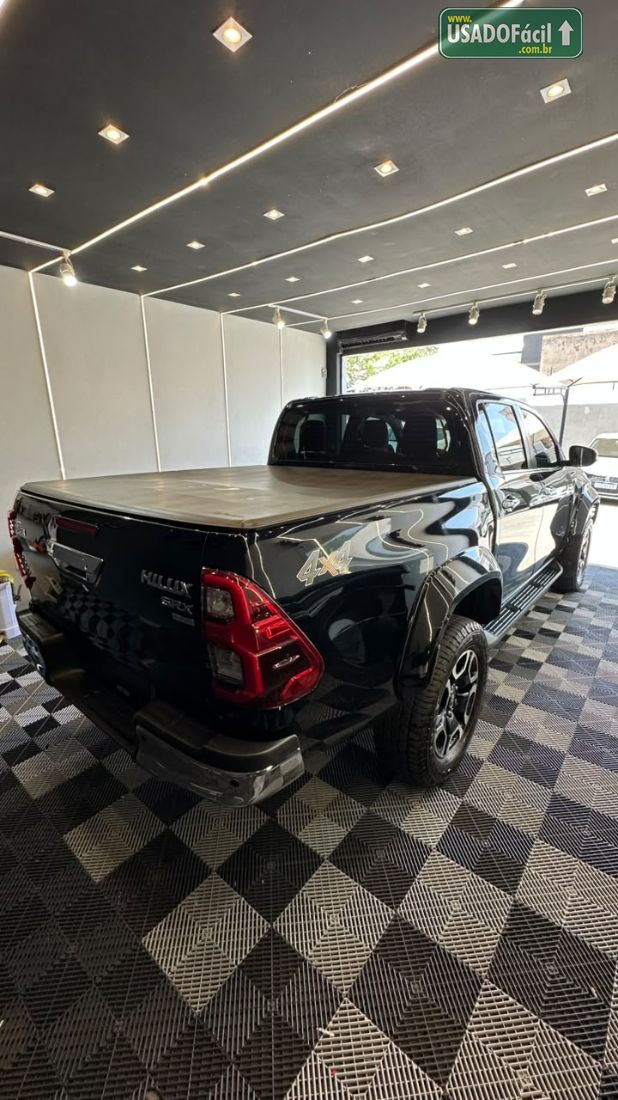 Toyota Hilux SRX CD 2.8 4x4 TDI Automático Diesel 2024/2024 — foto 4 de 8