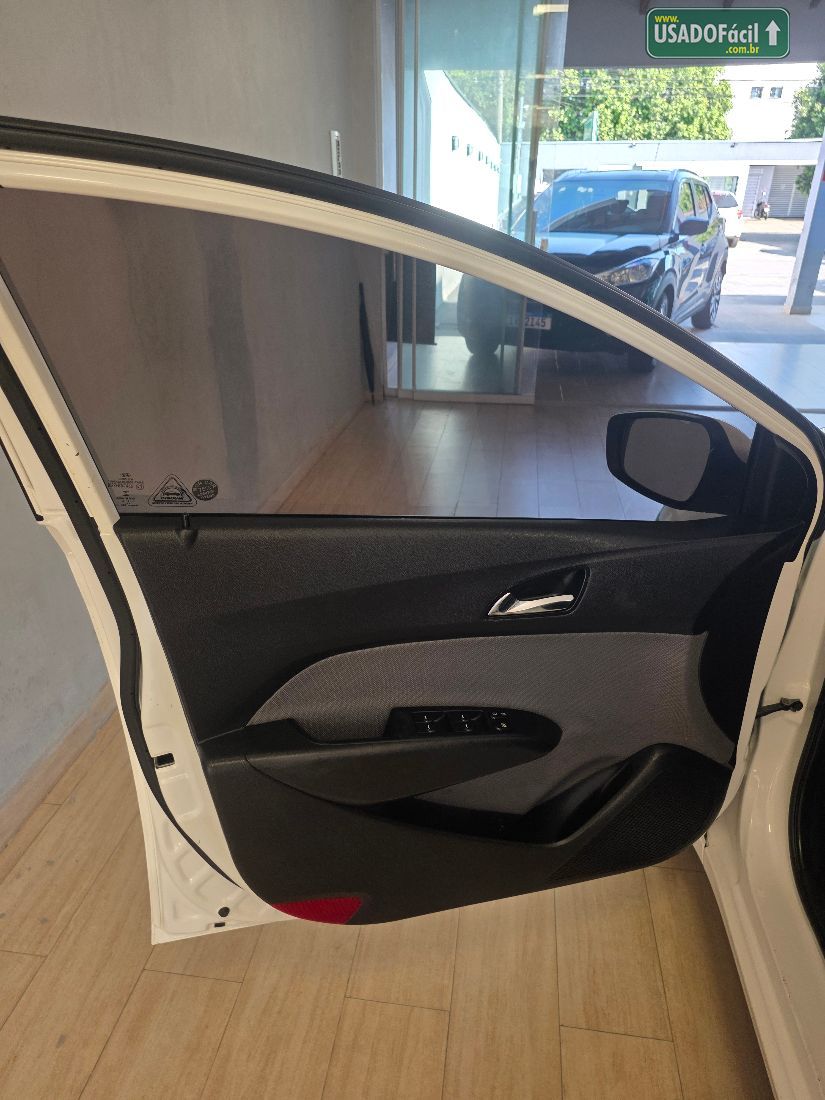 Hyundai HB20S Sedan Comfort Plus 1.6 Mecânico Flex 2014/2014 — foto 17 de 26