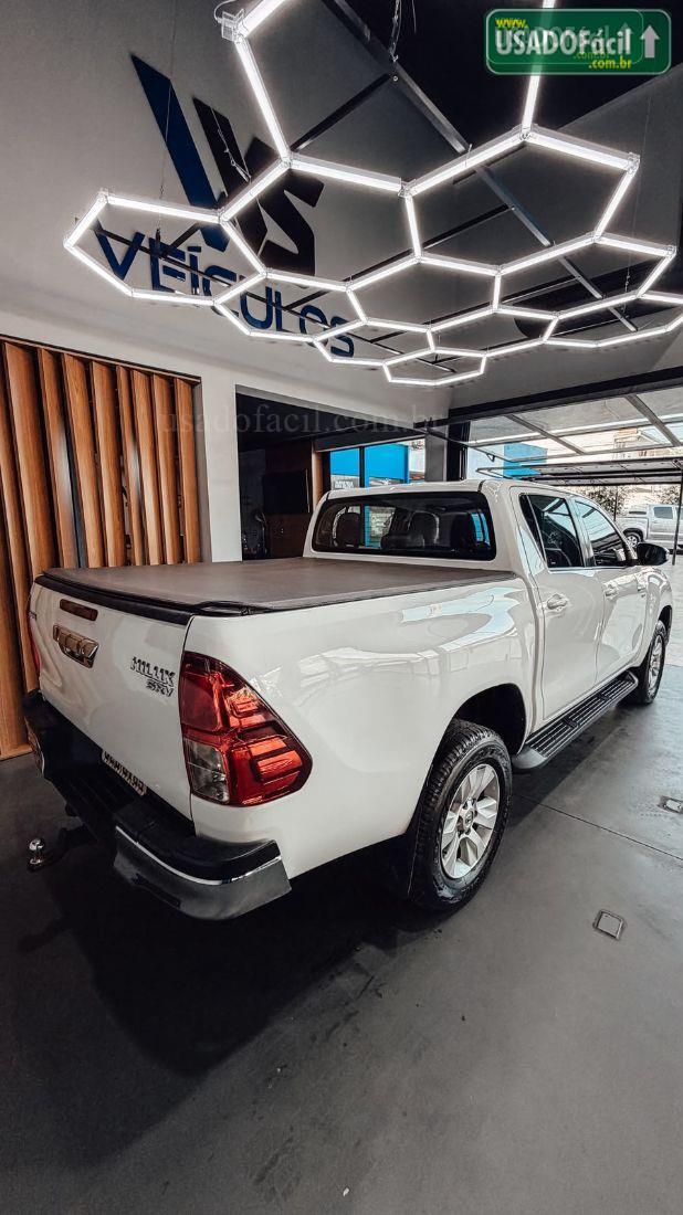 TOYOTA Hilux SRV CD 2.7 4x4 Automático Flex 2017/2017 — foto 6 de 11