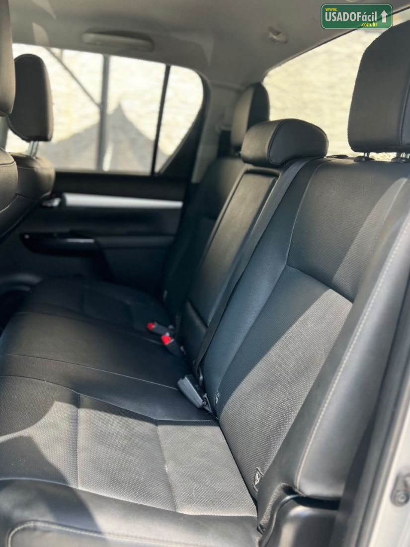 Toyota Hilux SRX CD 2.8 4x4 TDI Automático Diesel 2025/2025 — foto 13 de 18