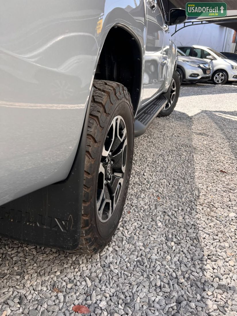 Toyota Hilux SRX CD 2.8 4x4 TDI Automático Diesel 2025/2025 — foto 9 de 18