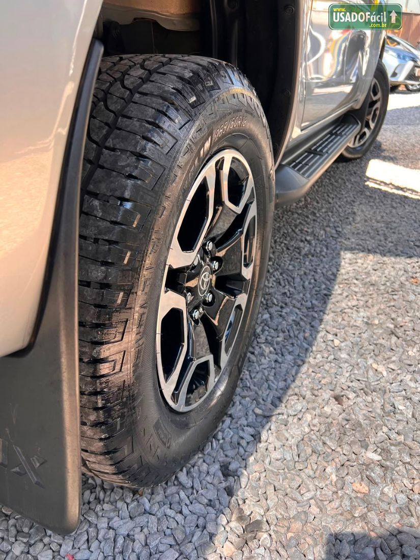 Toyota Hilux SRX CD 2.8 4x4 TDI Automático Diesel 2021/2022 — foto 13 de 19