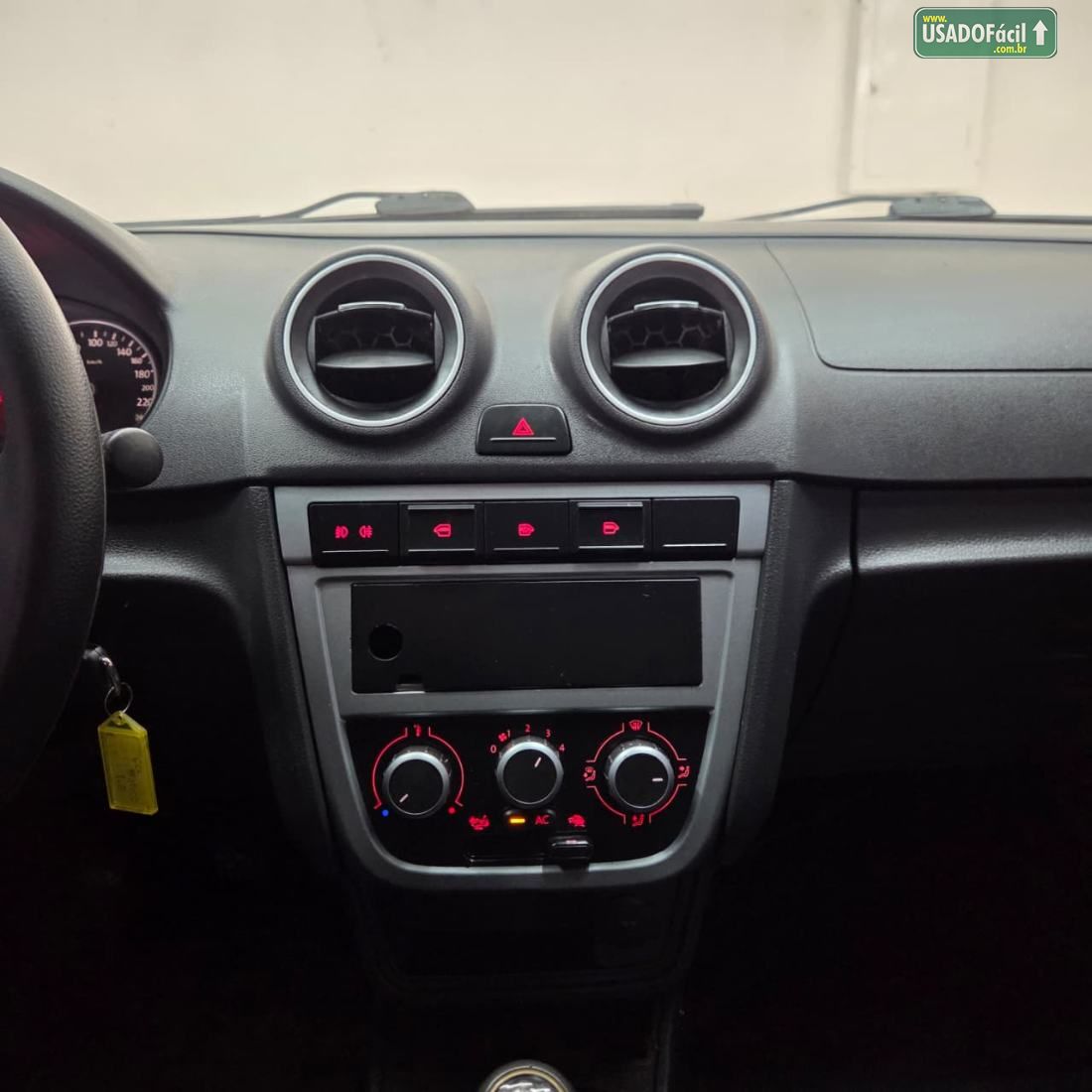 Volkswagen Gol 1.6 Mi 4P Total Flex 2011/2012 — foto 13 de 17